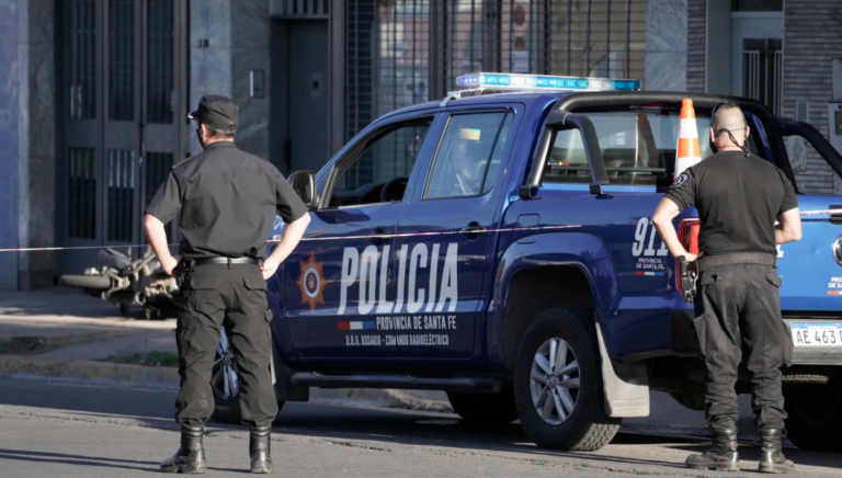 ROSARIO: POLICÍAS DETENIDOS POR SER SOSPECHOSOS DE PERMANECER A BANDA NARCO