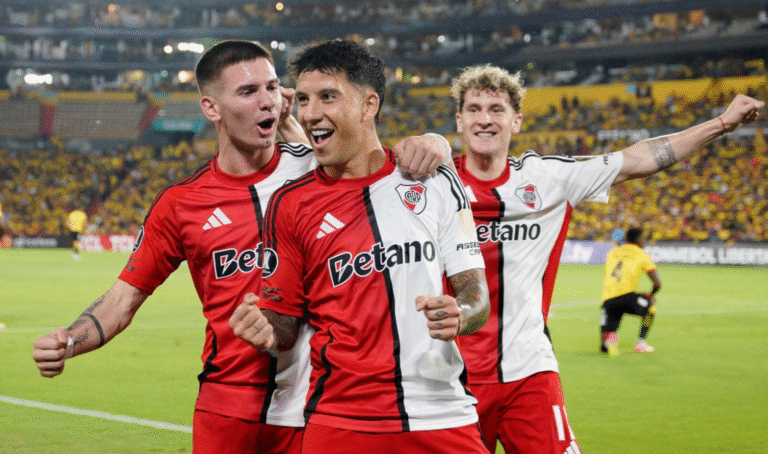 RIVER TRIUNFA ANTE BARCELONA DE ECUADOR
